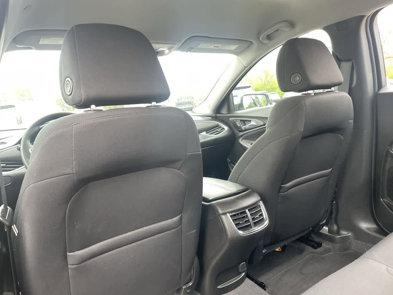 Used 2022 Chevrolet Malibu LT FWD image 19