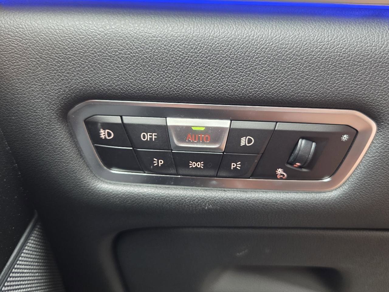 Used 2021 BMW X7 xDrive40i w/ Executive Package 2 image 32