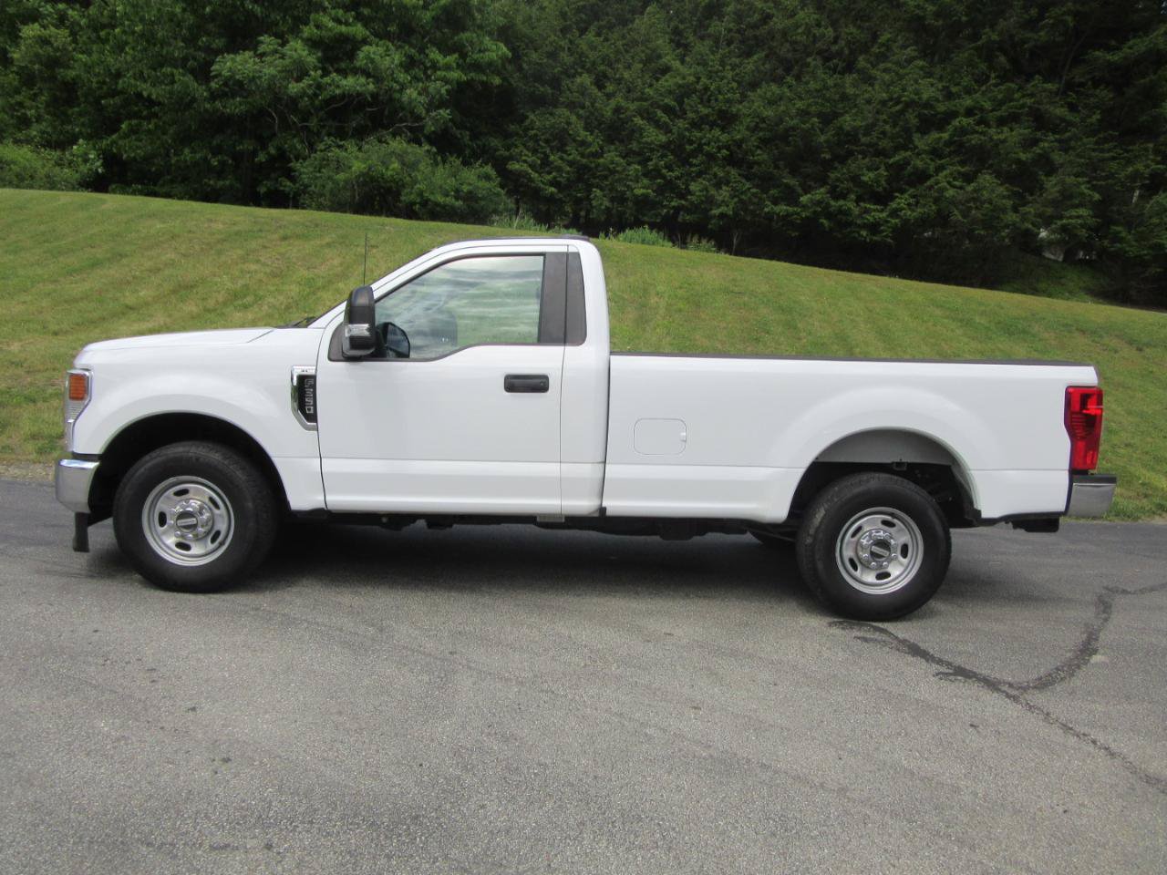 Used 2022 Ford F350 XL w/ Power Equipment Group RWD image 6