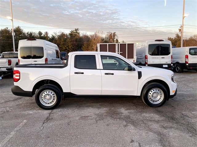 Used 2025 Ford Maverick XL image 2