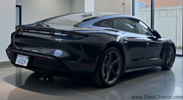 Used 2022 Porsche Taycan image 6