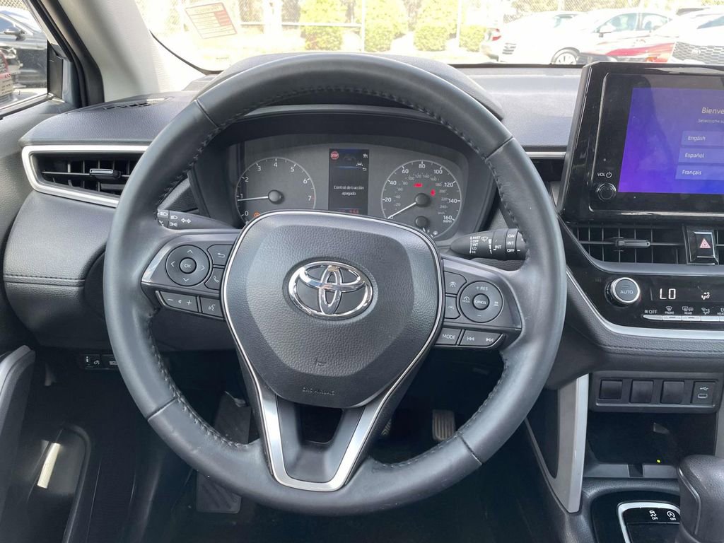 Used 2024 Toyota Corolla Cross LE image 25