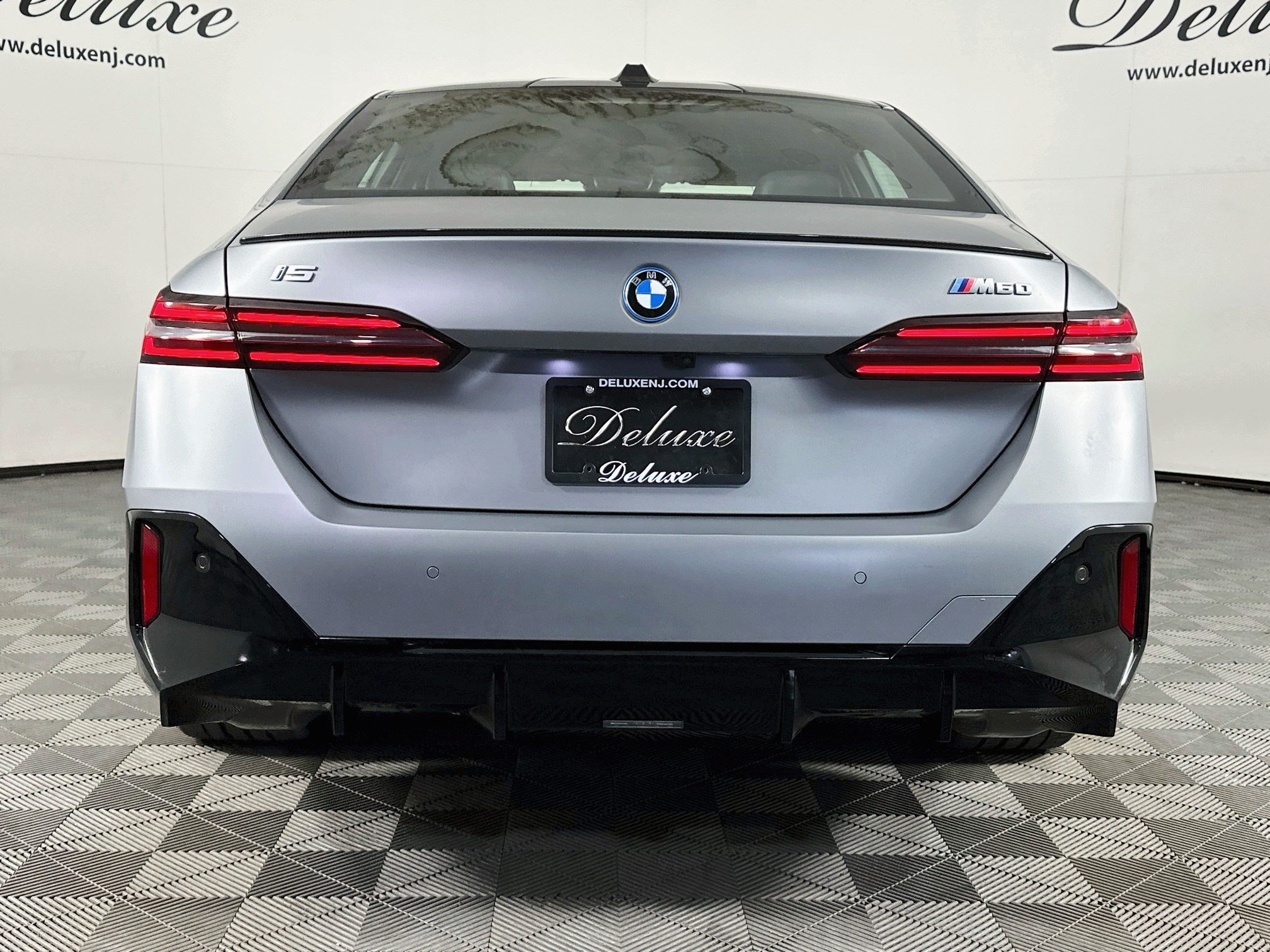 Used 2024 BMW i5 M60 w/ Premium Package AWD/4WD image 5