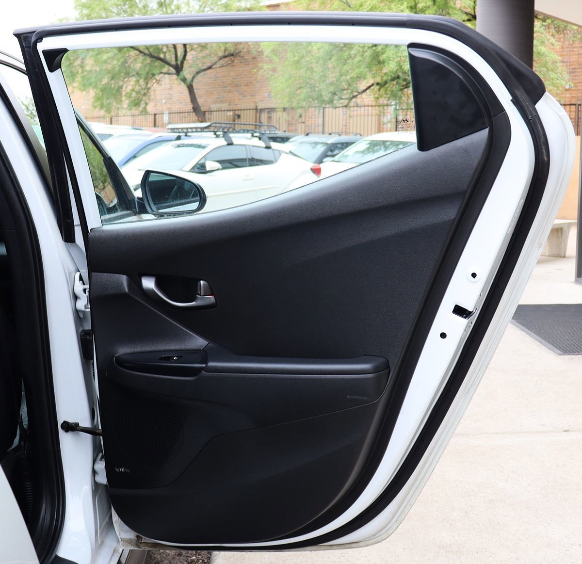 Used 2019 Hyundai Veloster Turbo FWD image 26