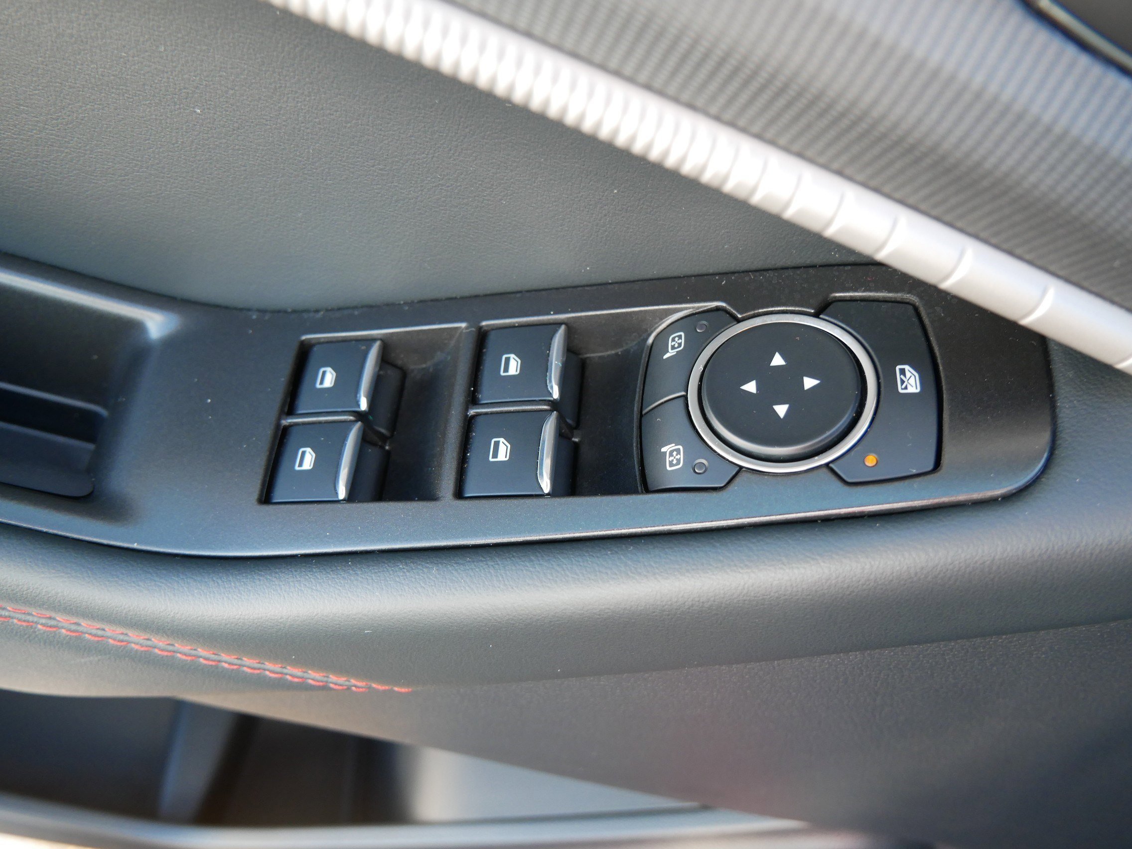 Used 2026 Ford Explorer ST-Line w/ ST-Line Street Pack image 20