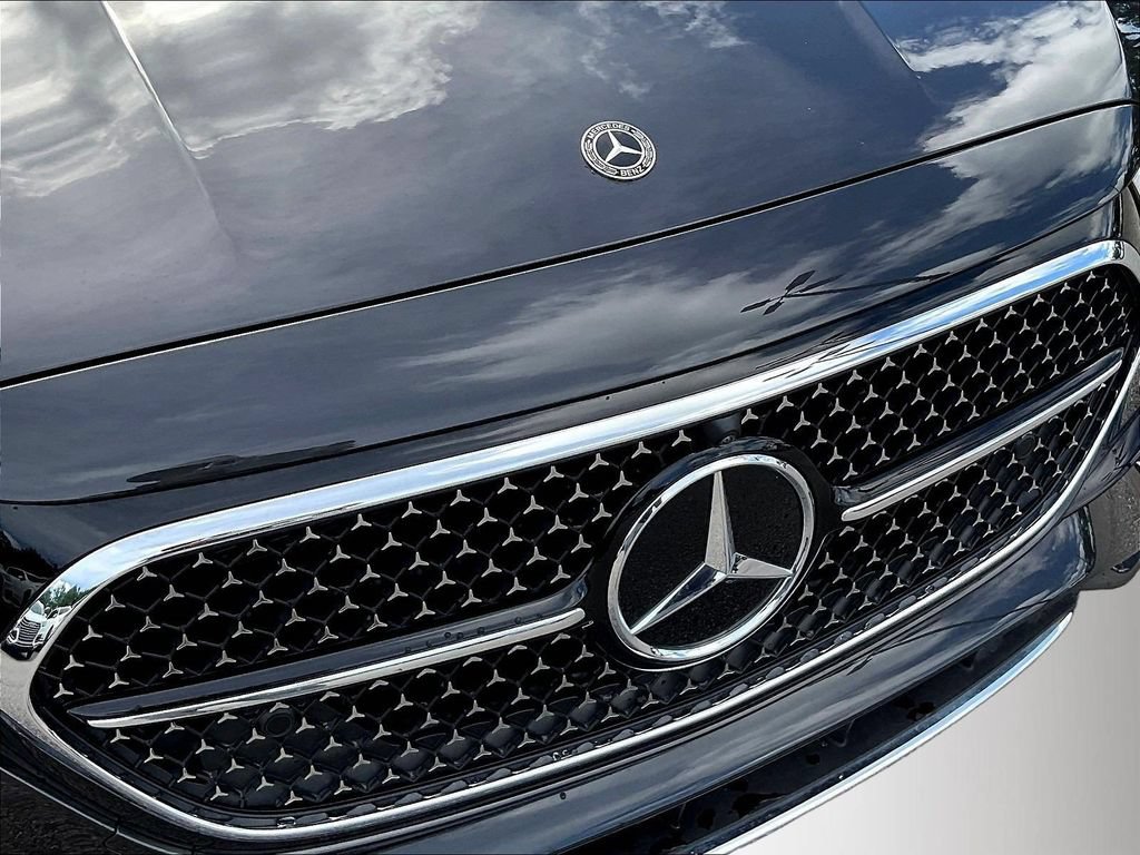 Certified 2025 Mercedes-Benz E 350 4MATIC Sedan w/ MBUS Superscreen Package image 35