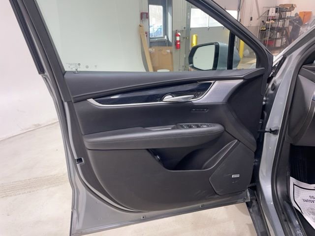 Used 2024 Cadillac XT5 Premium Luxury image 9