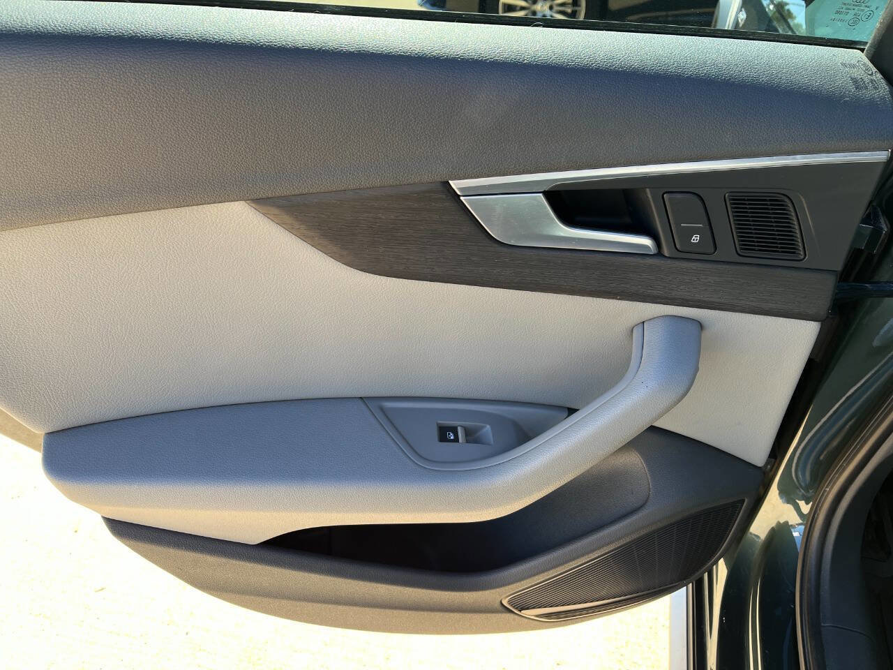 Used 2017 Audi A4 2.0T allroad Premium Plus image 17