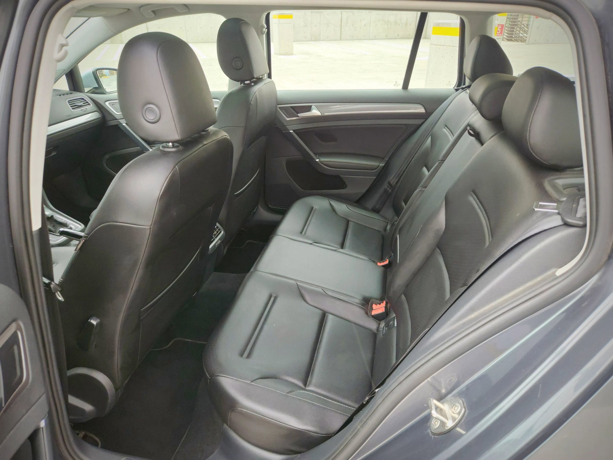 Used 2017 Volkswagen Golf Alltrack SE image 21