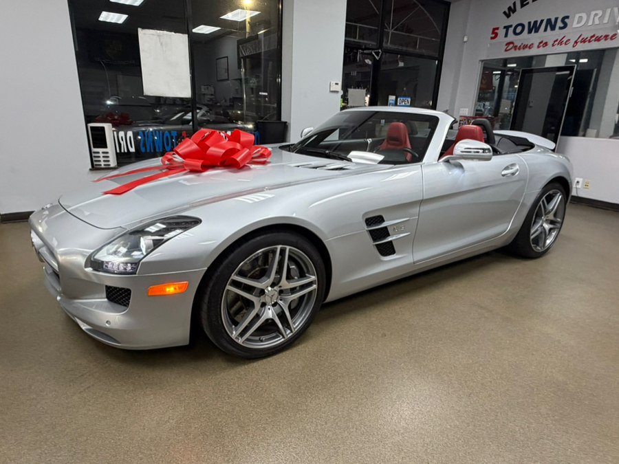 Used 2012 Mercedes-Benz SLS AMG Roadster image 2
