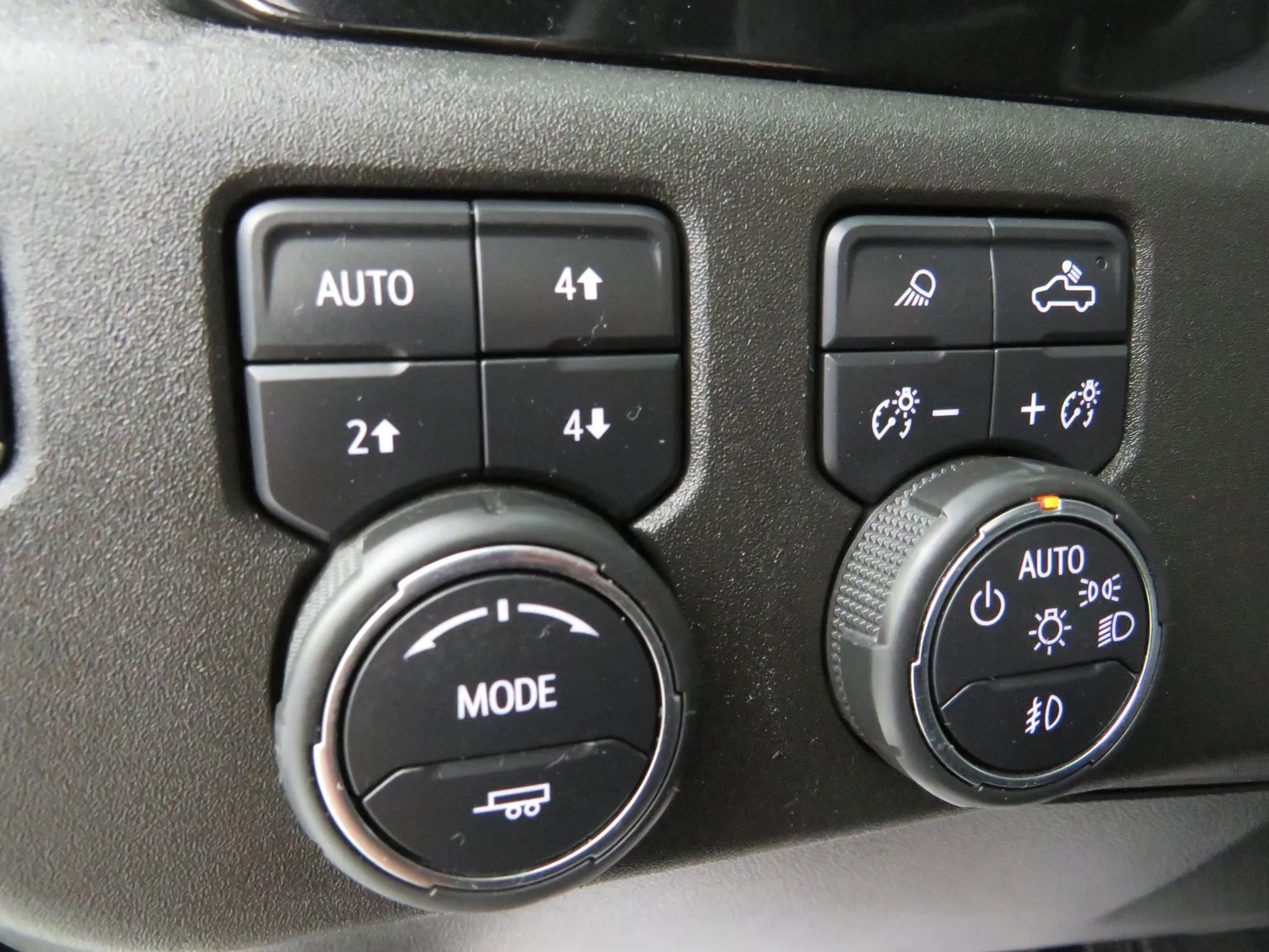 Used 2022 Chevrolet Silverado 1500 High Country w/ Z71 Off-Road Package AWD/4WD image 16