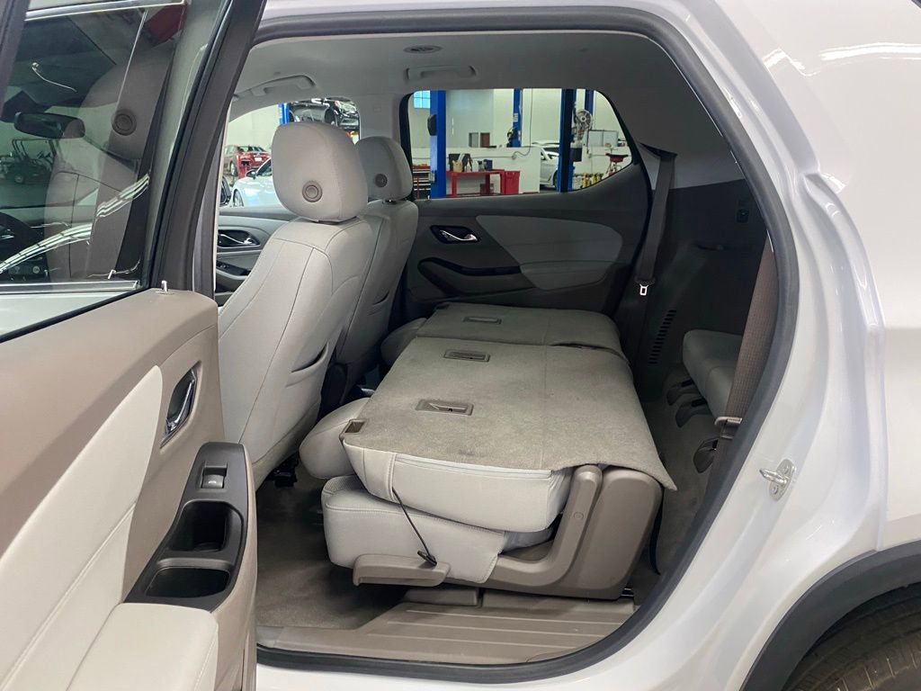 Used 2020 Chevrolet Traverse LT AWD/4WD image 12
