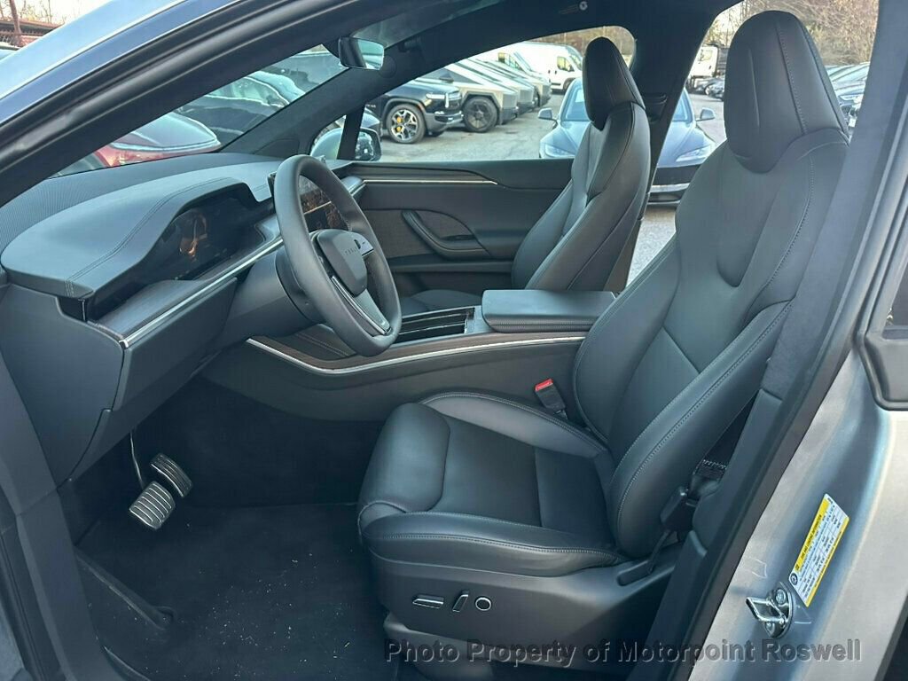 Used 2025 Tesla Model X image 11