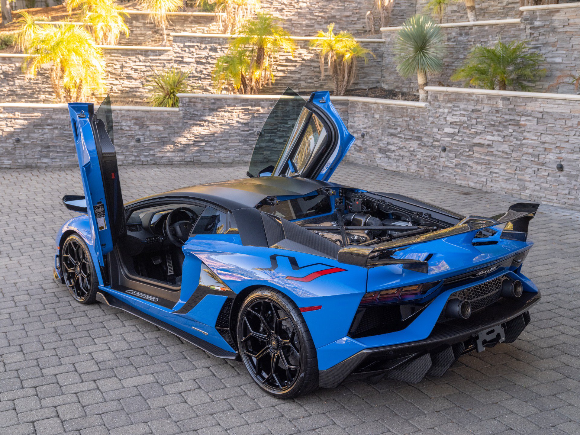 Used 2020 Lamborghini Aventador SVJ AWD/4WD image 73