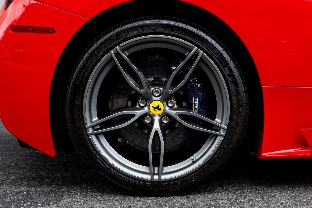 Used 2015 Ferrari 458 Speciale A image 18