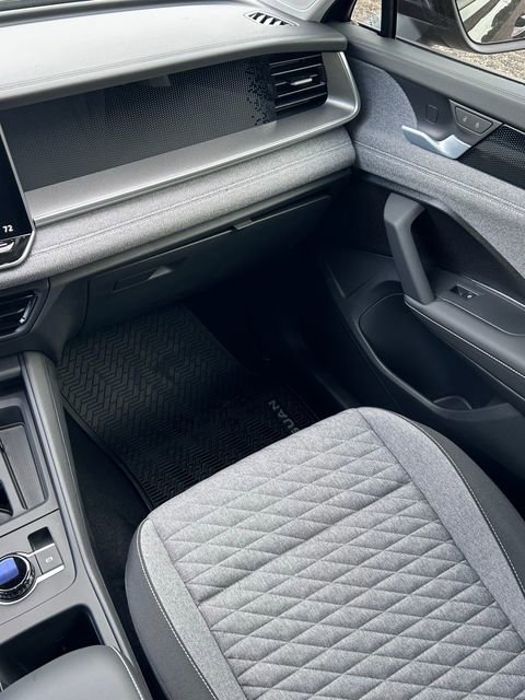 New 2026 Volkswagen Tiguan S FWD image 12