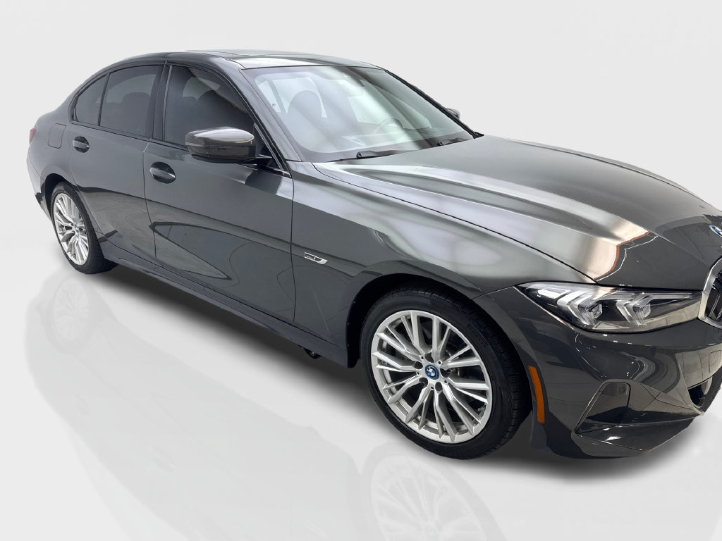 Used 2023 BMW 330e xDrive w/ Premium Package AWD/4WD image 14