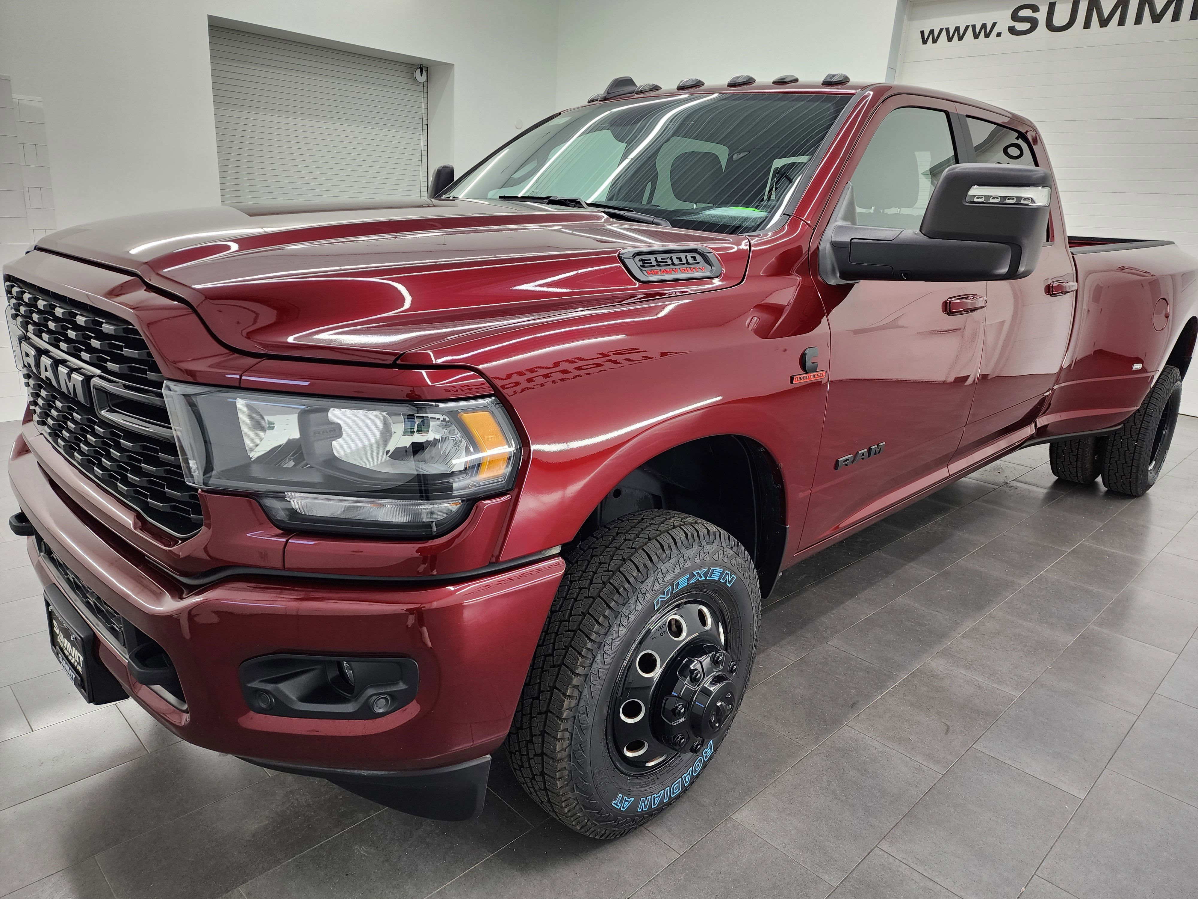 Used 2024 RAM 3500 Big Horn w/ Night Edition AWD/4WD image 7