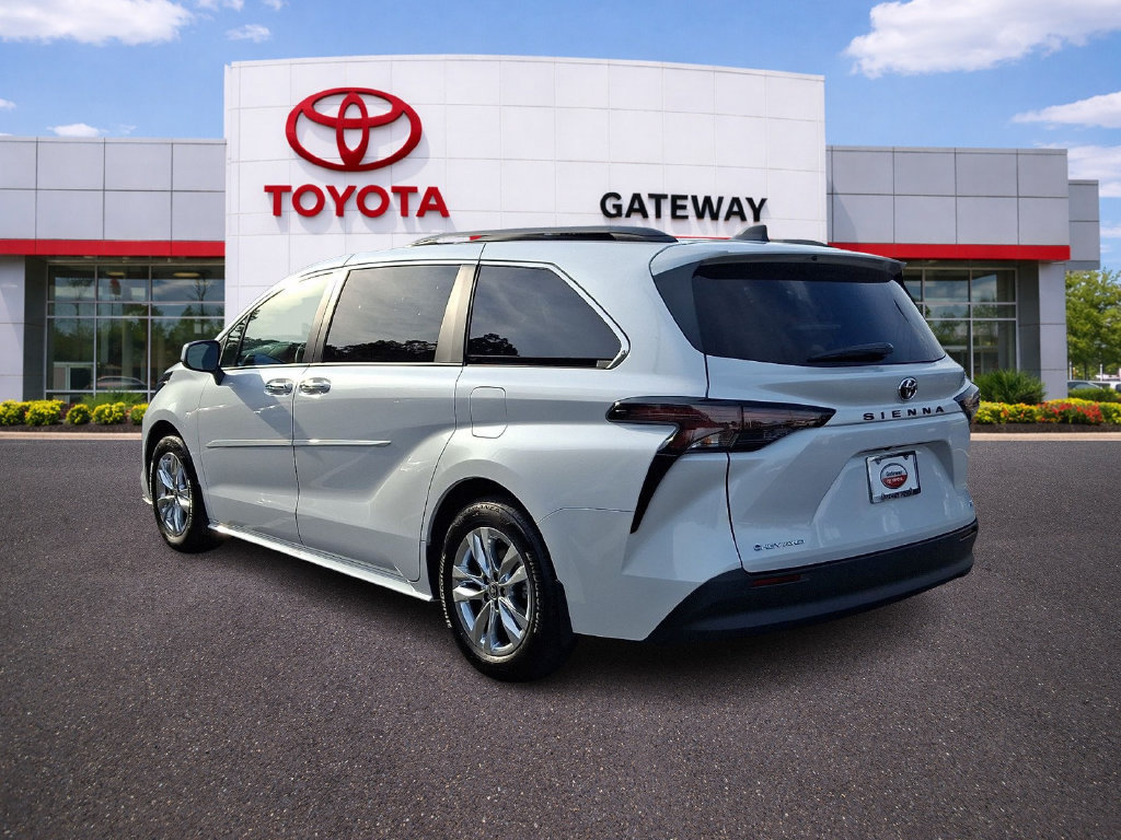Certified 2026 Toyota Sienna XLE AWD/4WD image 6