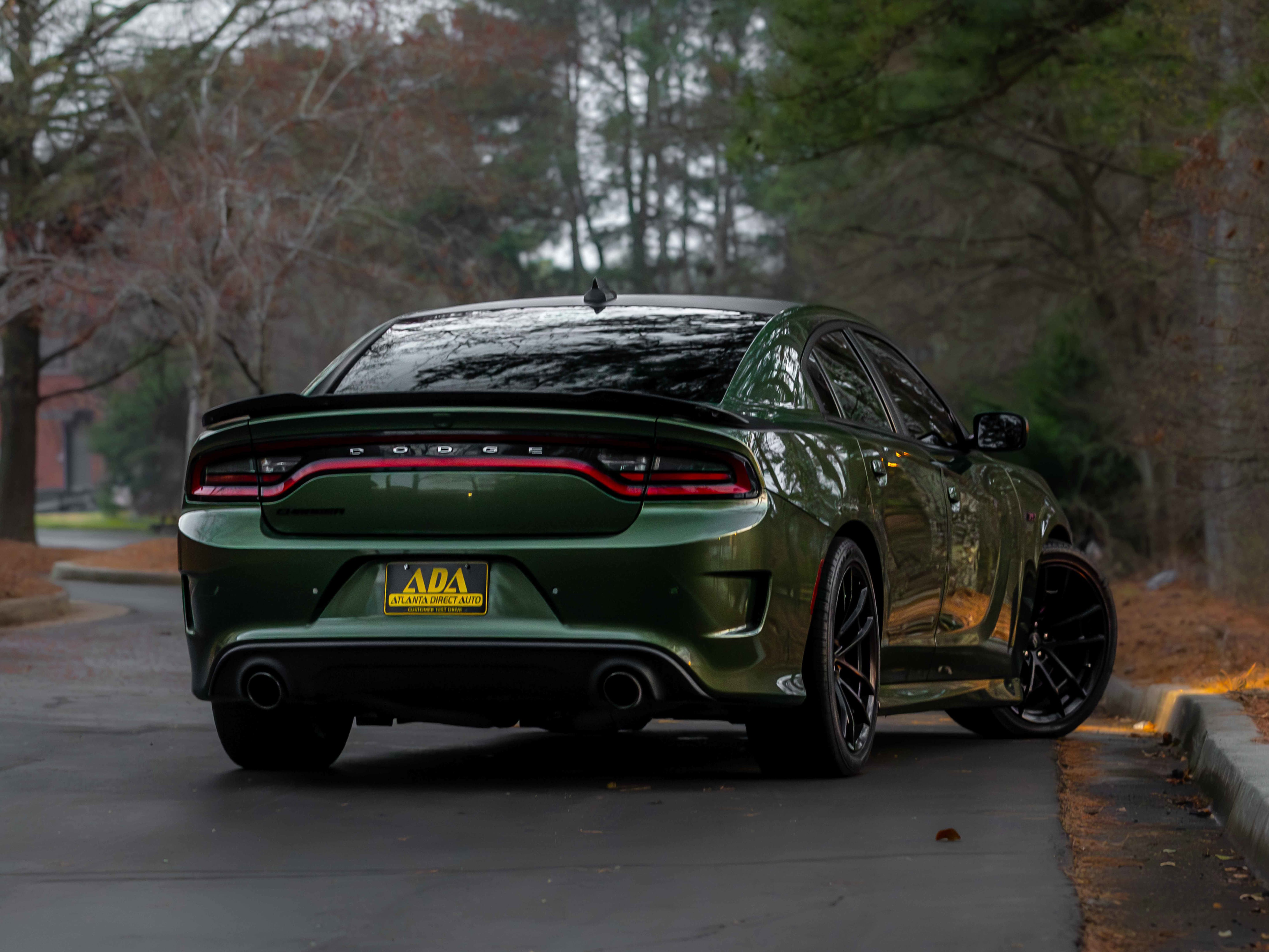 Used 2018 Dodge Charger R/T RWD image 4