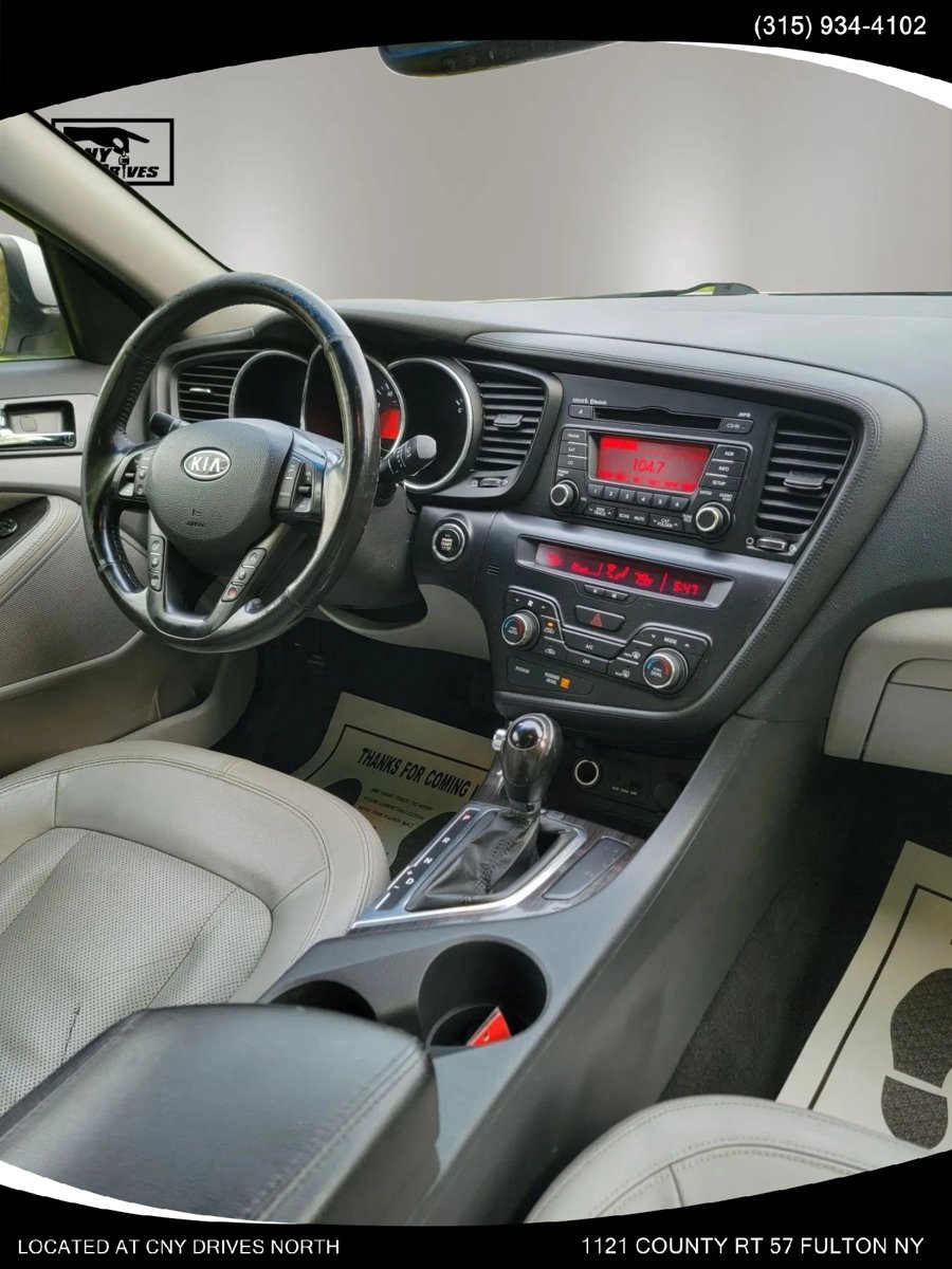Used 2011 Kia Optima EX FWD image 18