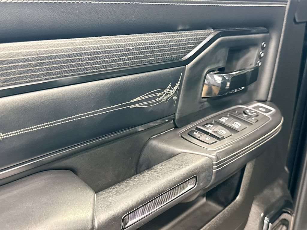 Used 2022 RAM 3500 Limited AWD/4WD image 18