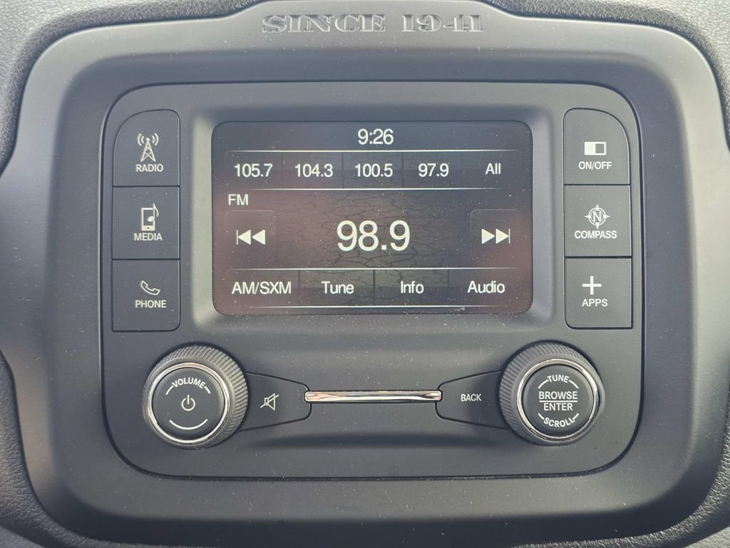 Used 2017 Jeep Renegade Latitude FWD image 35