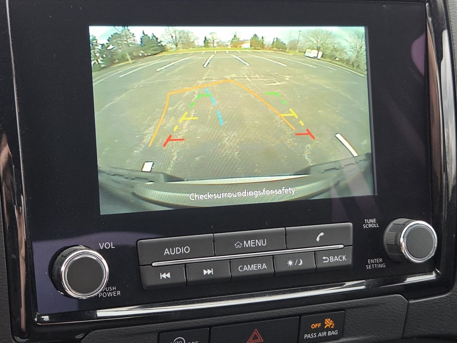 Used 2023 Nissan Frontier SV image 7