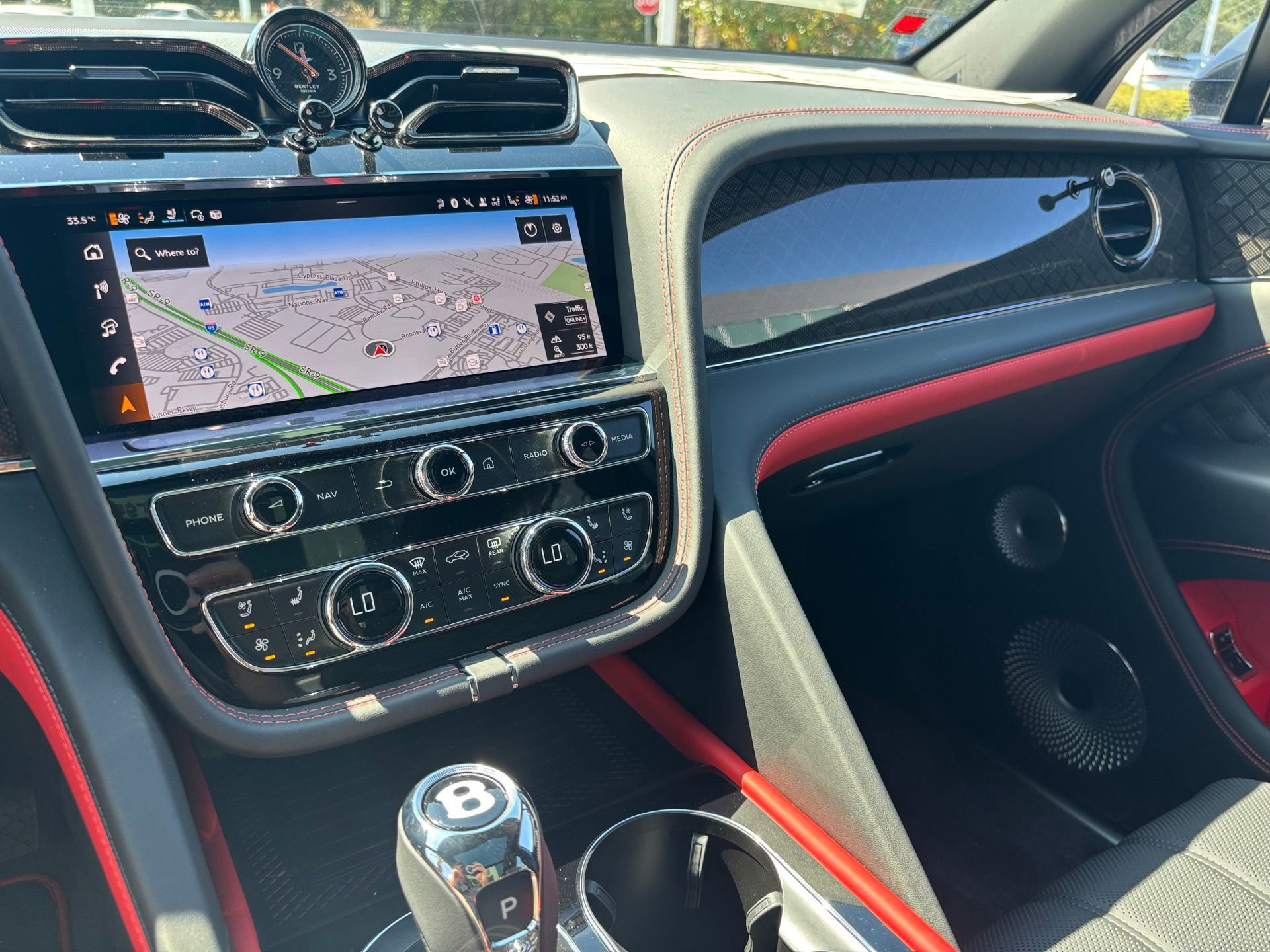 New 2025 Bentley Bentayga image 47