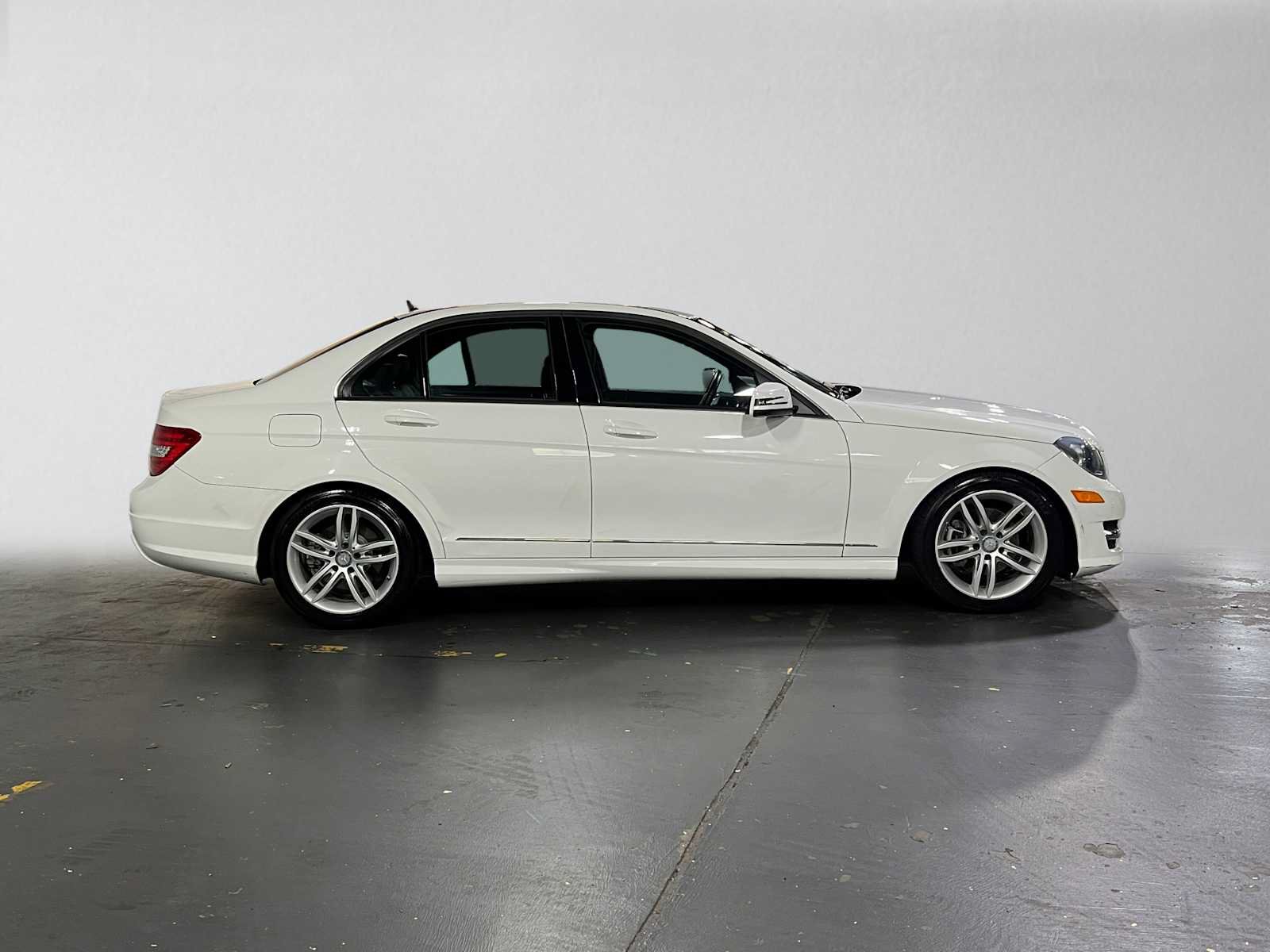 Used 2014 Mercedes-Benz C 250 Sedan image 2
