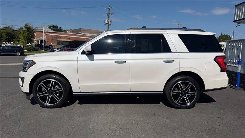 Used 2019 Ford Expedition Limited w/ Special Edition Package AWD/4WD image 3