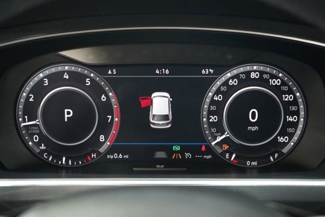 Used 2018 Volkswagen Tiguan SEL Premium FWD image 23