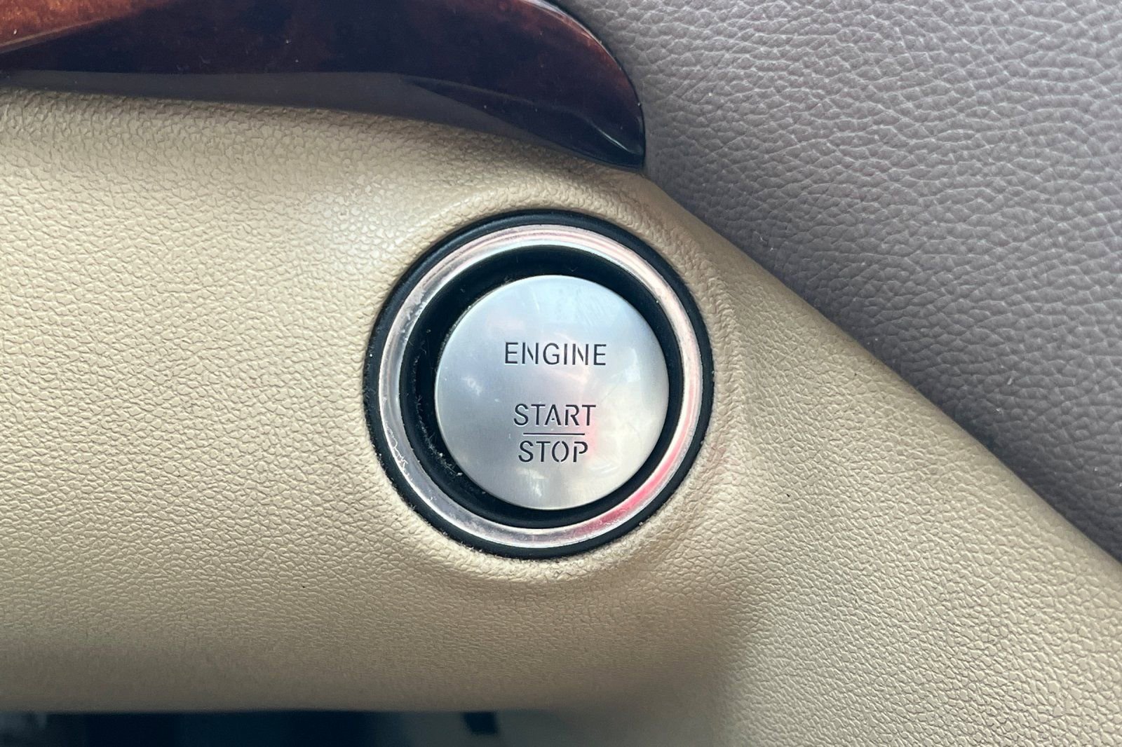 Used 2012 Mercedes-Benz GL 450 4MATIC image 22