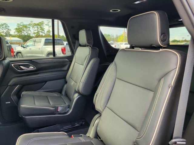 Used 2022 GMC Yukon SLT w/ SLT Luxury Package image 28