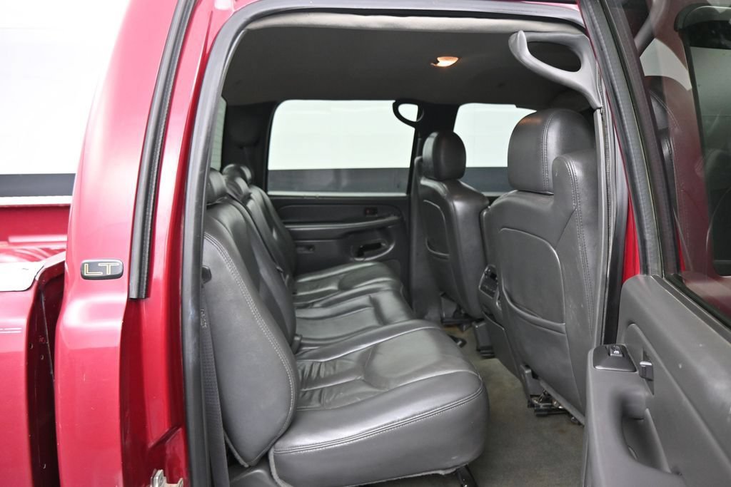 Used 2005 Chevrolet Silverado 2500 LT w/ Heavy-Duty Power Package AWD/4WD image 23