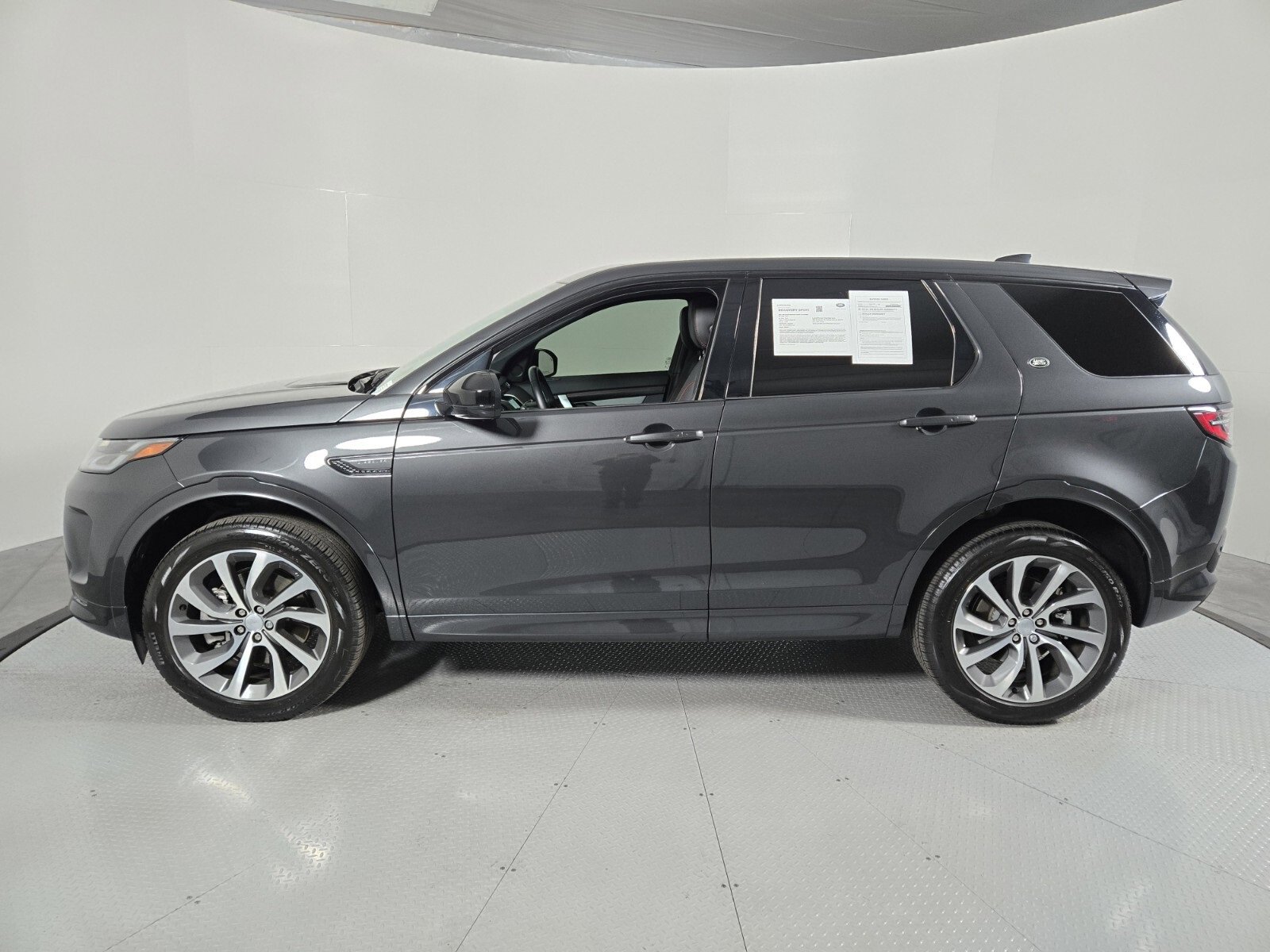 Used 2023 Land Rover Discovery Sport S R-Dynamic image 8