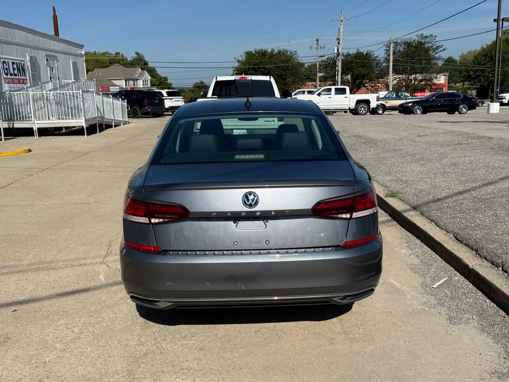 Used 2021 Volkswagen Passat 2.0T SE FWD image 7