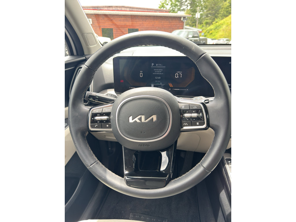 Used 2024 Kia Sorento S w/ Panoramic Sunroof Package AWD/4WD image 13