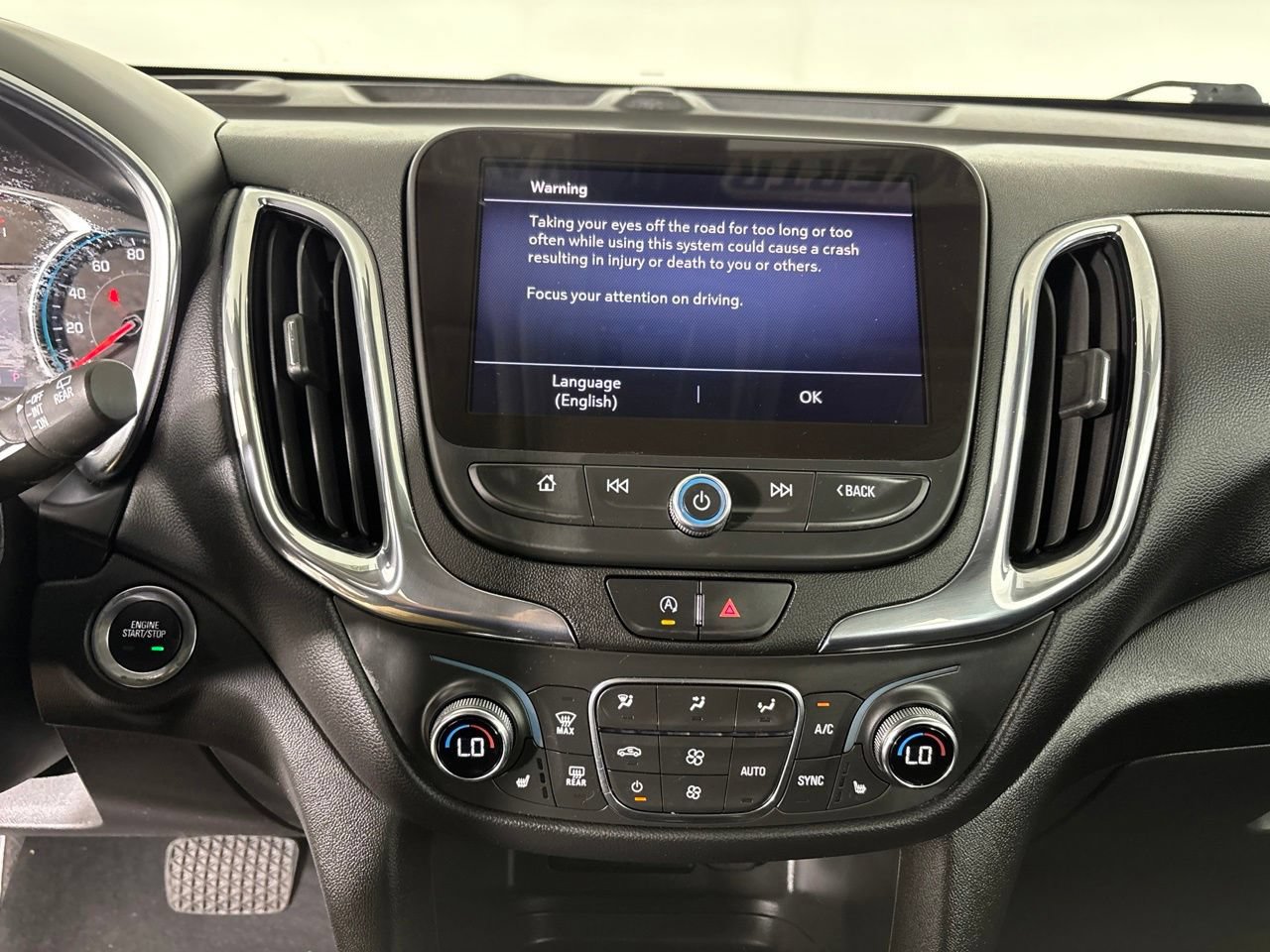 Used 2022 Chevrolet Equinox LT FWD image 18