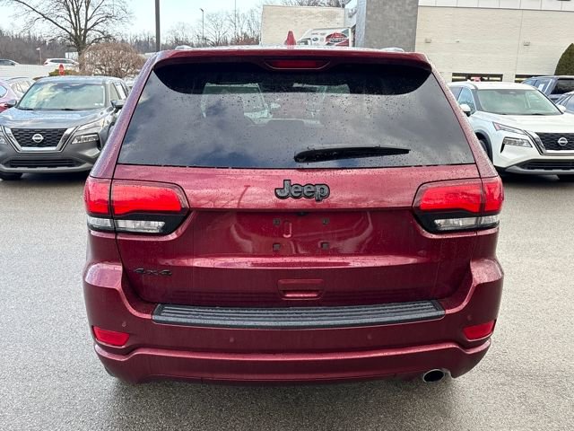 Used 2020 Jeep Grand Cherokee Altitude AWD/4WD image 4
