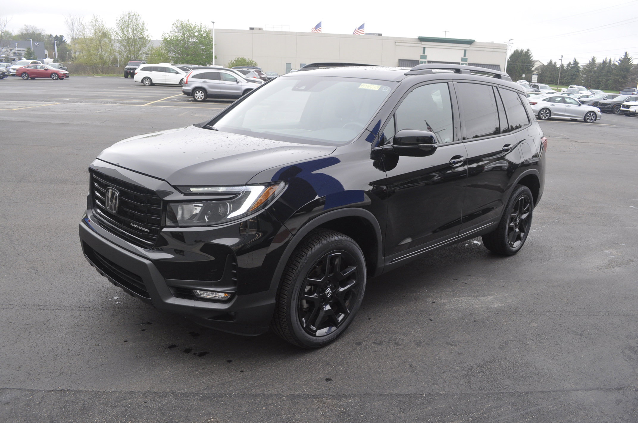 Certified 2024 Honda Passport Black Edition image 3