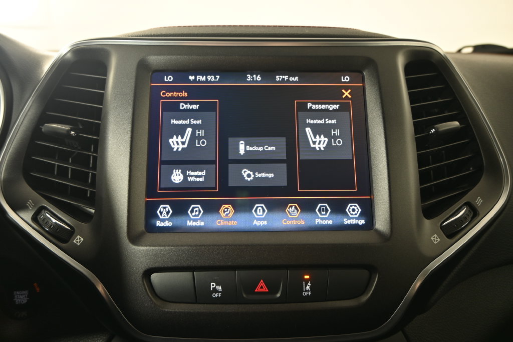 Used 2021 Jeep Cherokee Trailhawk w/ Trailer Tow Group AWD/4WD image 28