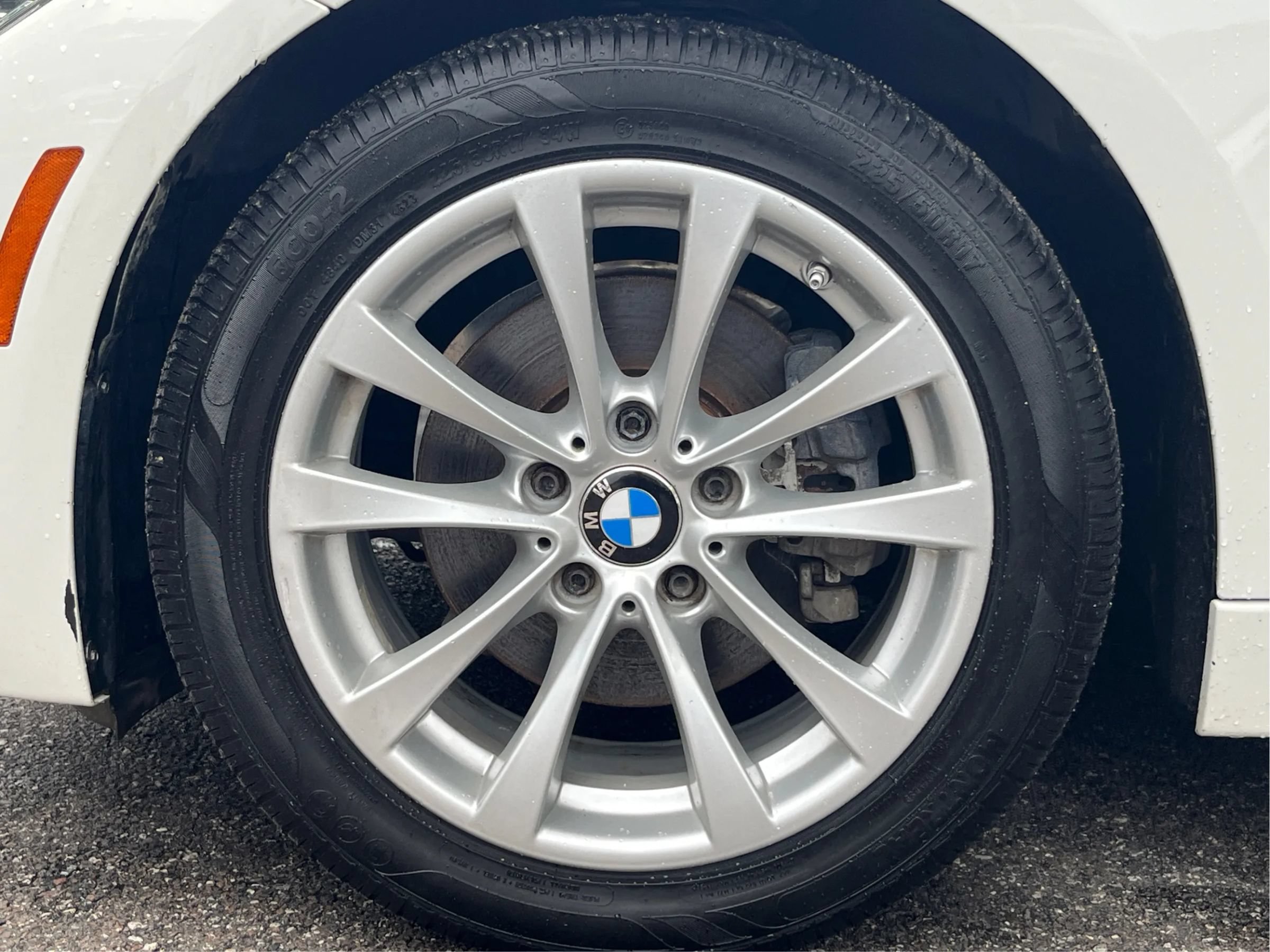 Used 2018 BMW 320i Sedan RWD image 10