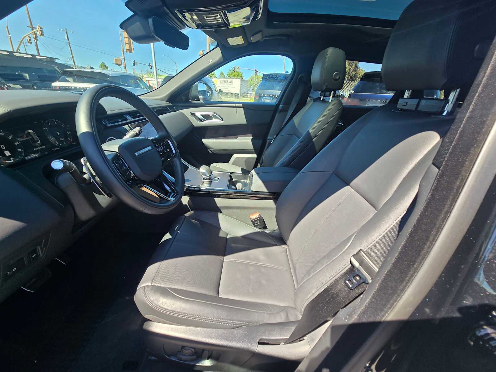 Used 2026 Land Rover Range Rover Velar Dynamic SE image 24