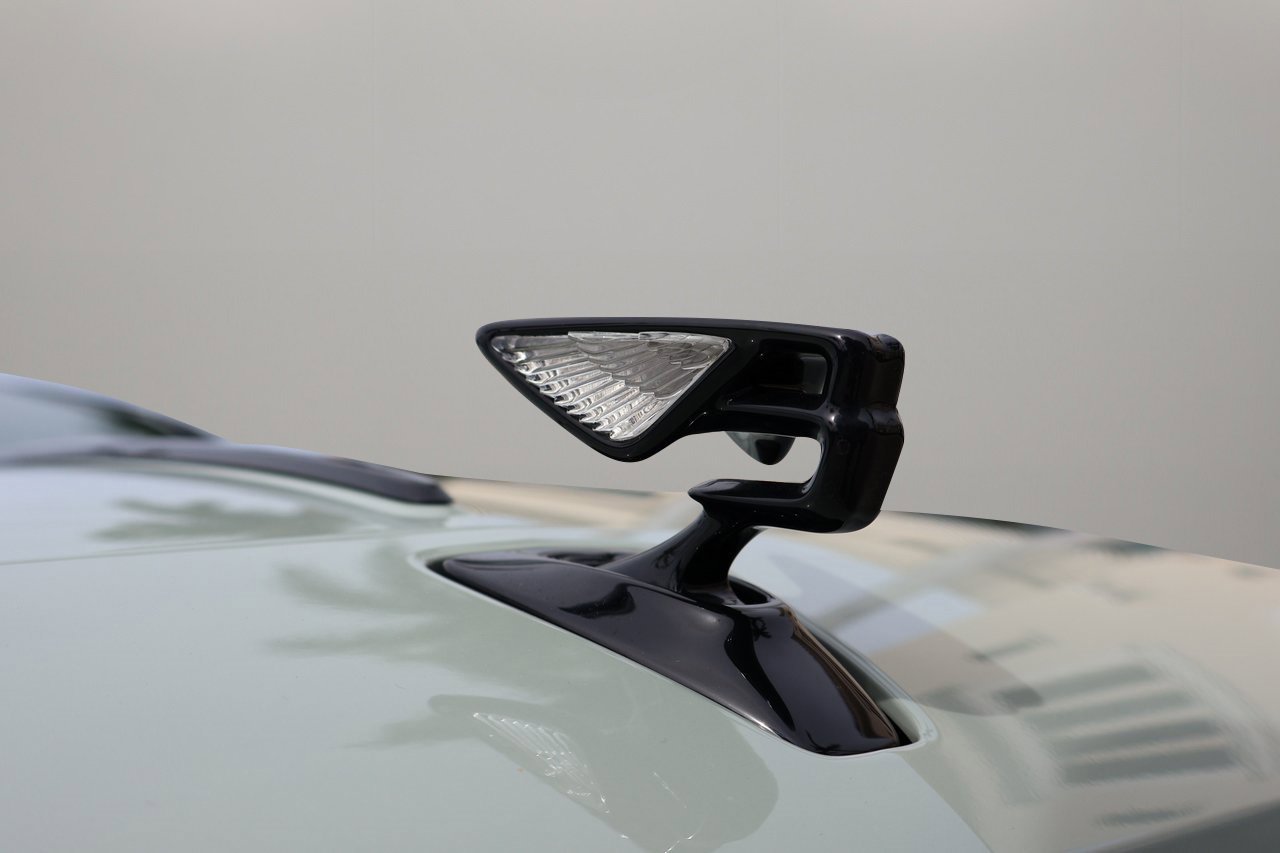 New 2025 Bentley Flying Spur Plug-In Hybrid image 3