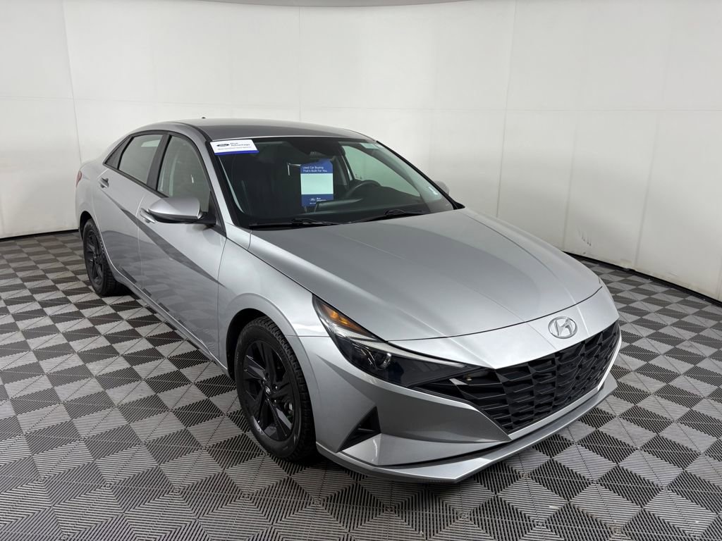 Used 2021 Hyundai Elantra SEL image 1