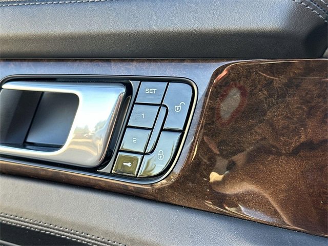 Used 2018 Porsche Panamera Turbo image 40