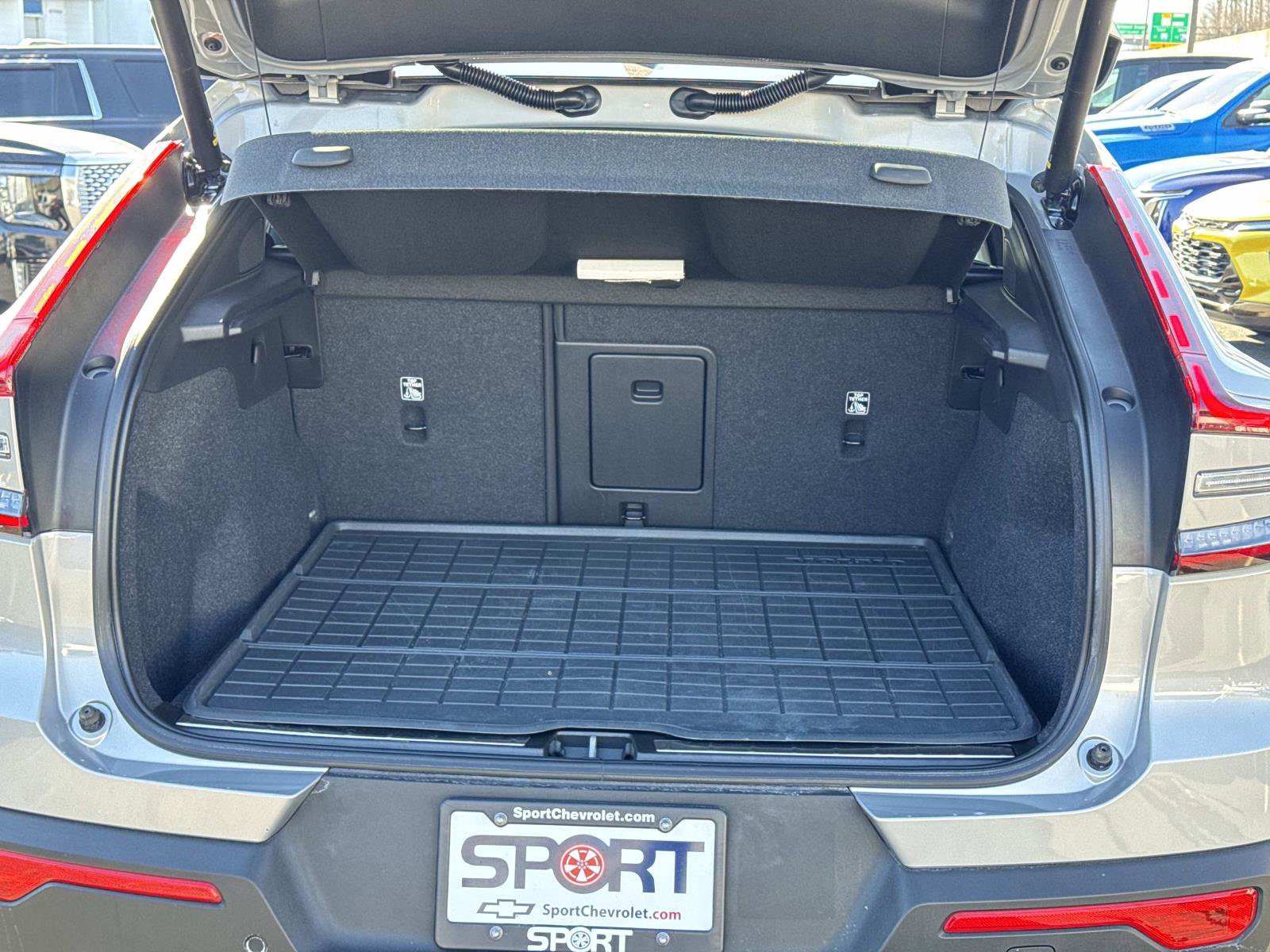 Used 2024 Volvo C40 P8 Recharge Ultimate image 17