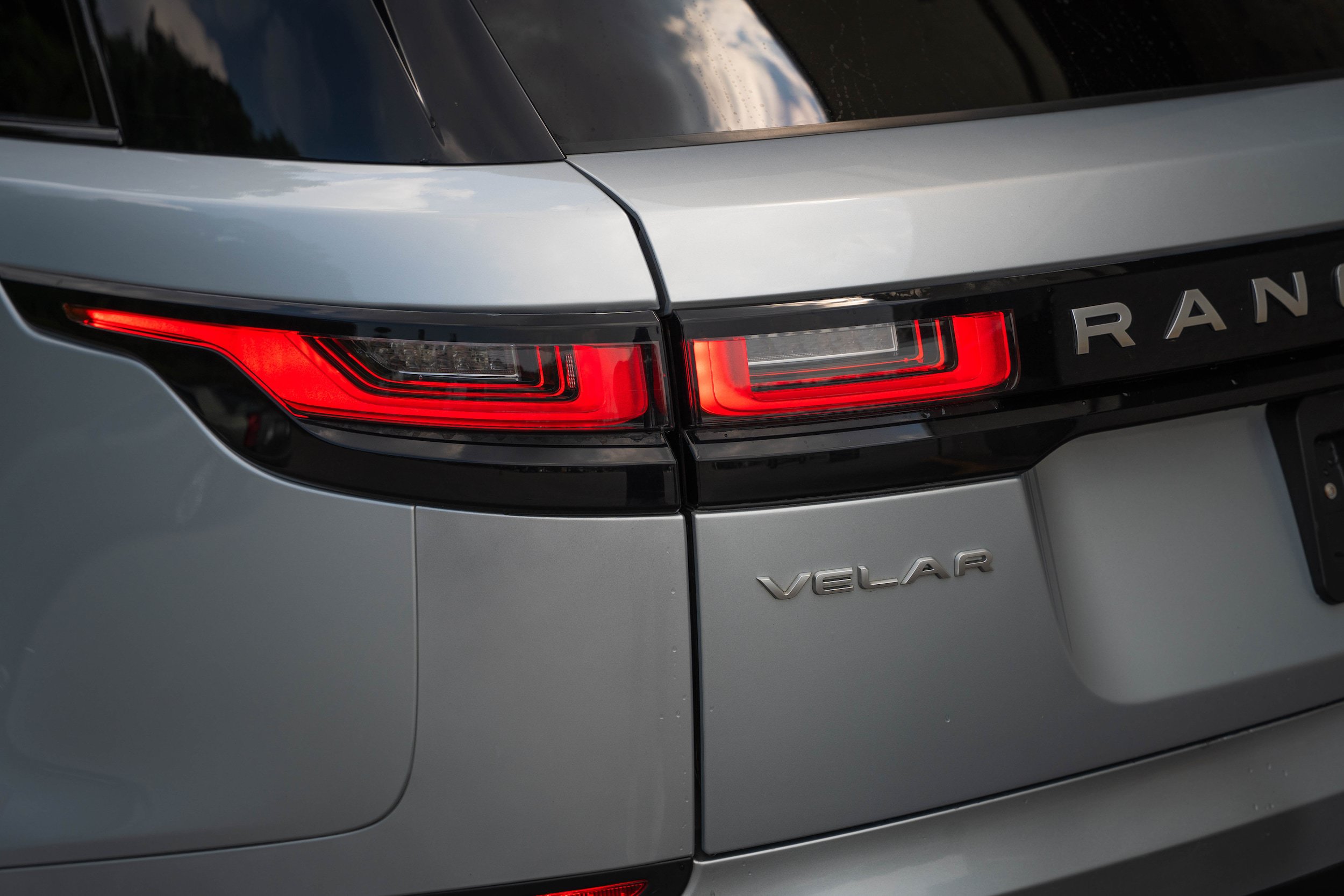 Used 2023 Land Rover Range Rover Velar S AWD/4WD image 9