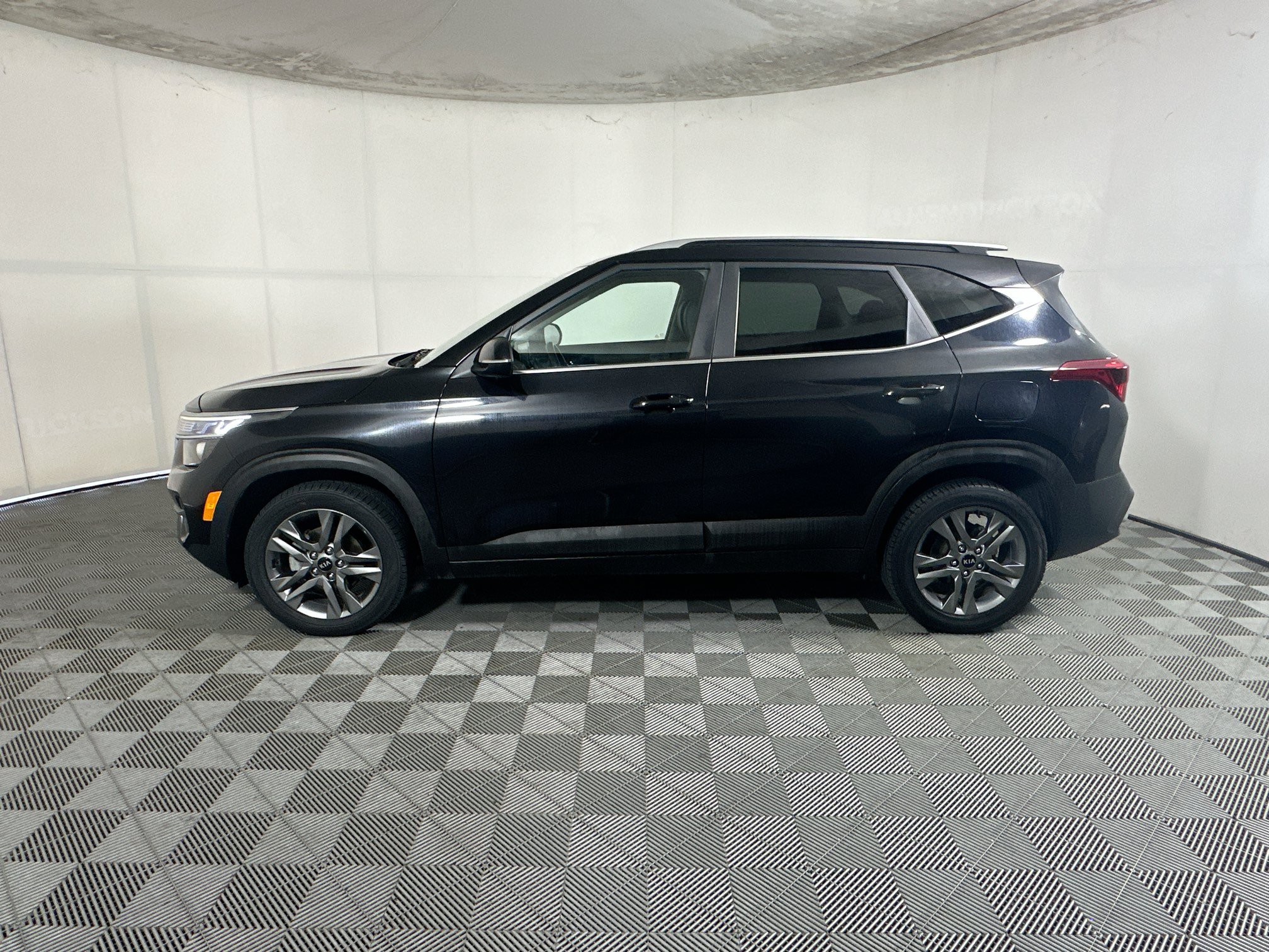 Used 2021 Kia Seltos S FWD image 6